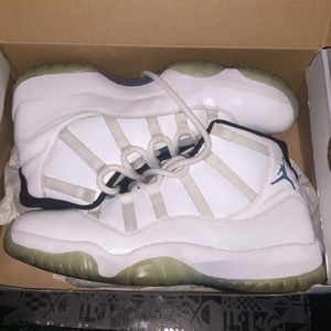 2000 columbia 11s